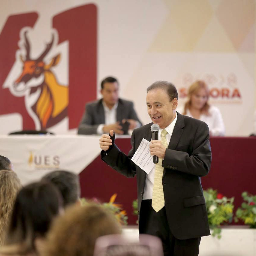 Destaca Gobernador Durazo promoción del Plan Sonora para formación de estudiantes de la UES